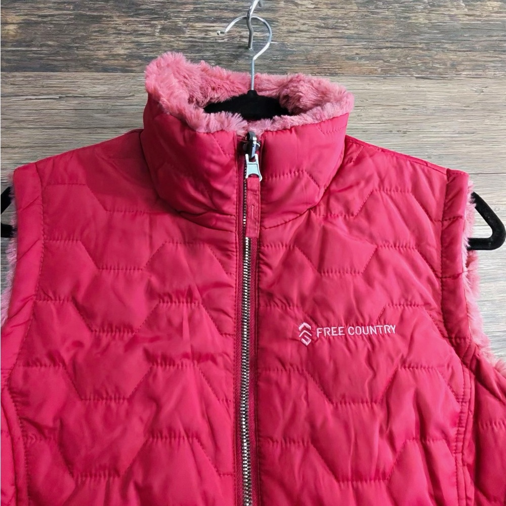Free Country Women's Red Quilted Vest - Picture 4 of 9